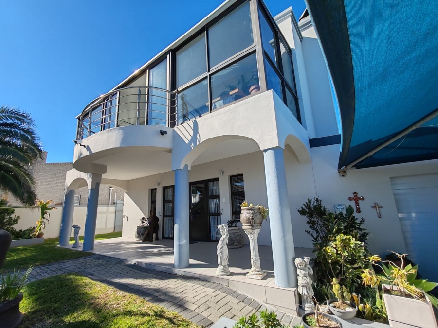 3 Bedroom Property for Sale in De Kelders Western Cape